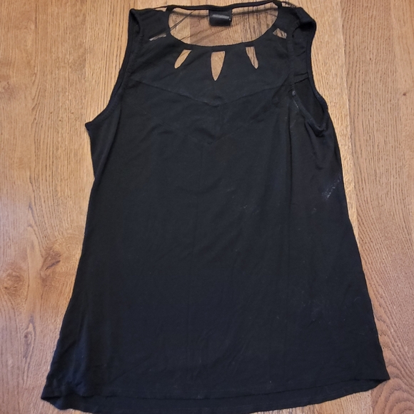 Marvel's Her Universe Black Panther Tank Top - Picture 5 of 5